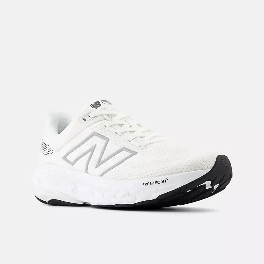 New Balance Women's 860v14